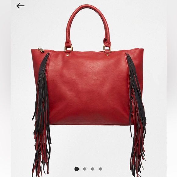 Urban Originals Black vegan leather fringed tote bag - Picture 2 of 13